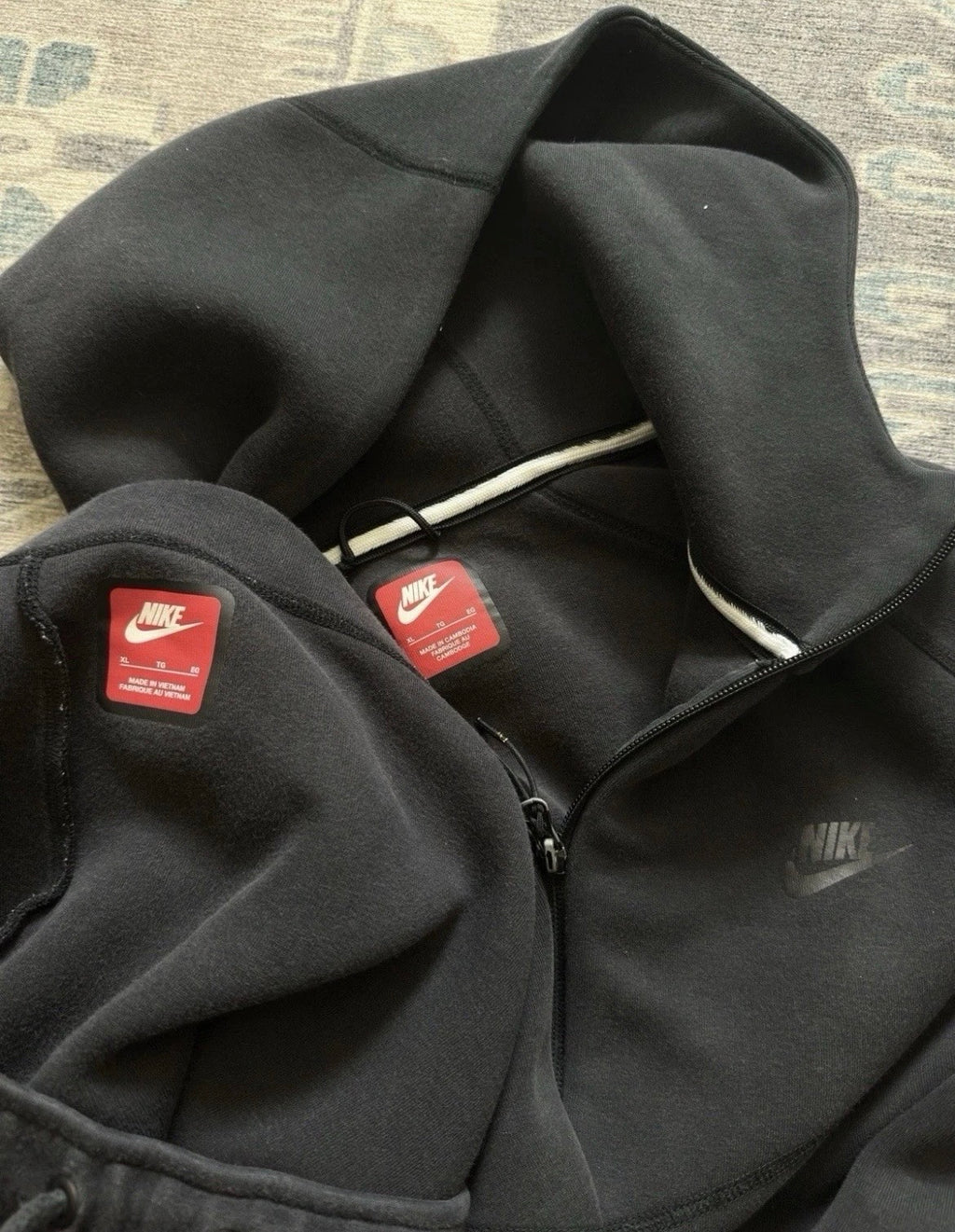 Nike Tech Fleece Tracksuit – Black